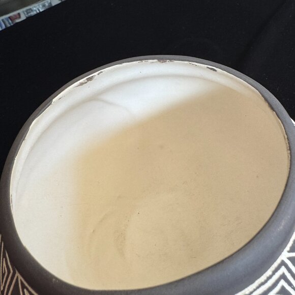 Vintage Laguna Acoma Pueblo Pottery Jar Etched Sgraffito Signed LC/GP - Picture 4 of 9